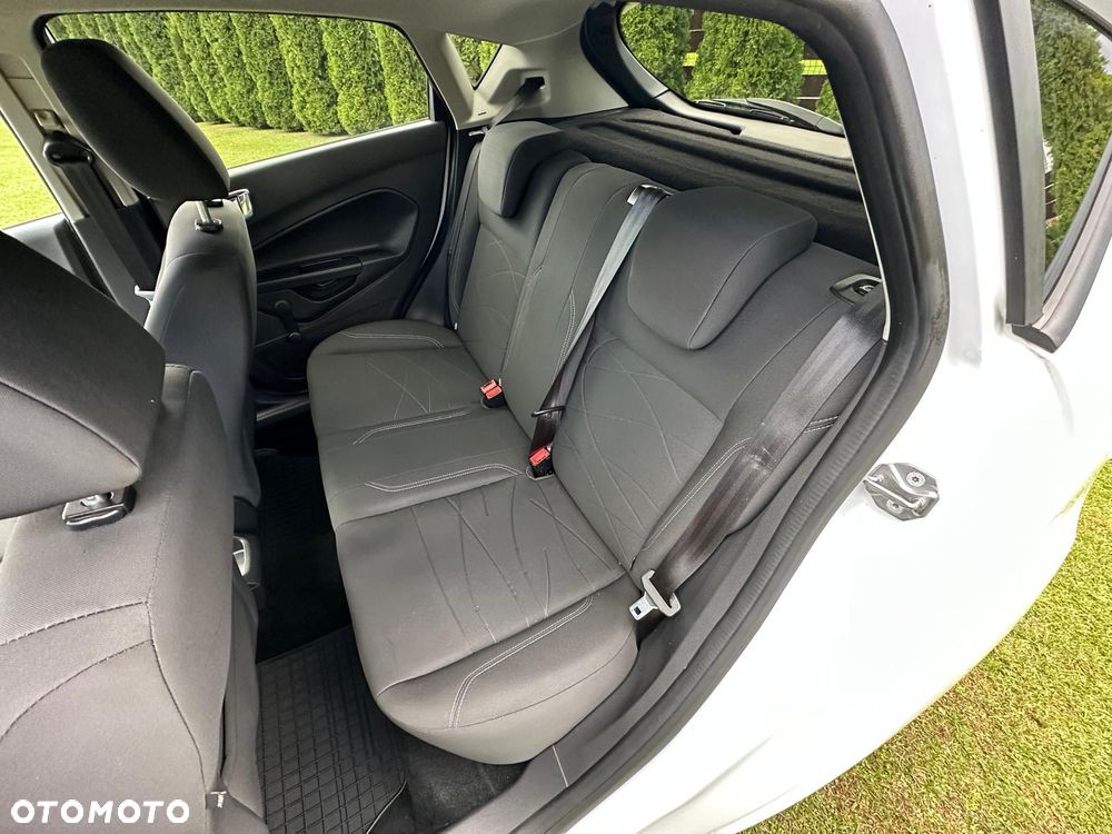Ford Fiesta - 16