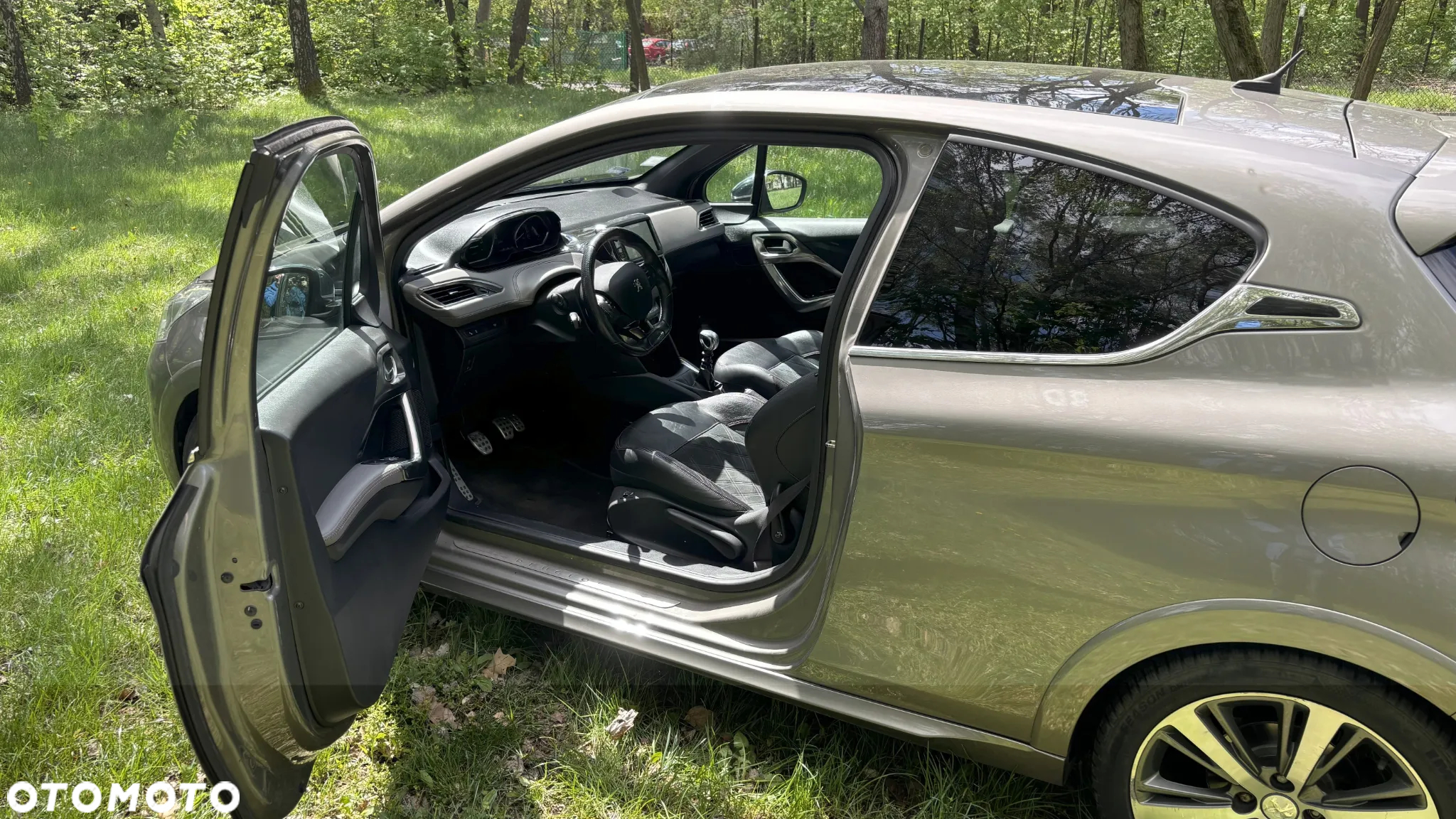 Peugeot 208 155 THP Allure - 3
