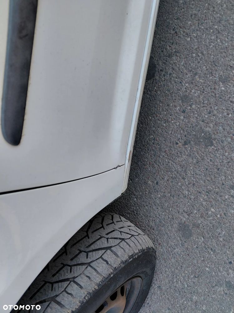 Volkswagen Caddy 2.0 TDI Comfortline - 24