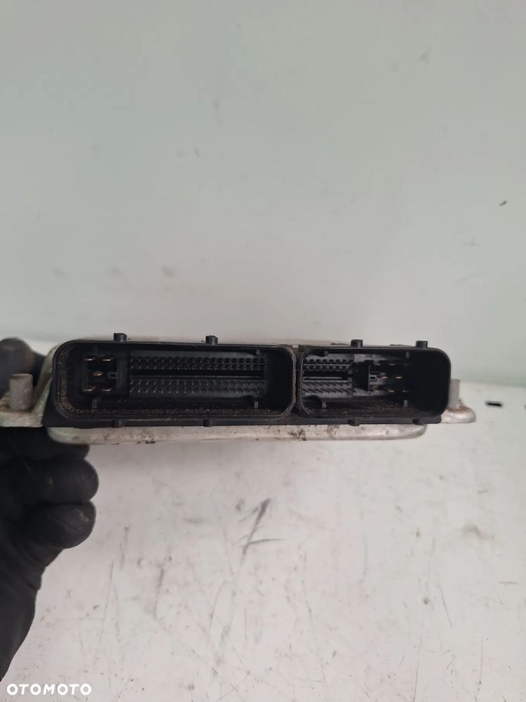 skoda octavia 1.9TDI komputer sterownik  038906012H    (75/5) - 3