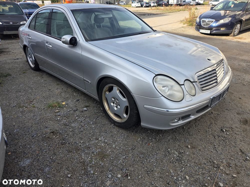 Mercedes-Benz E-Class 2003 photo 5