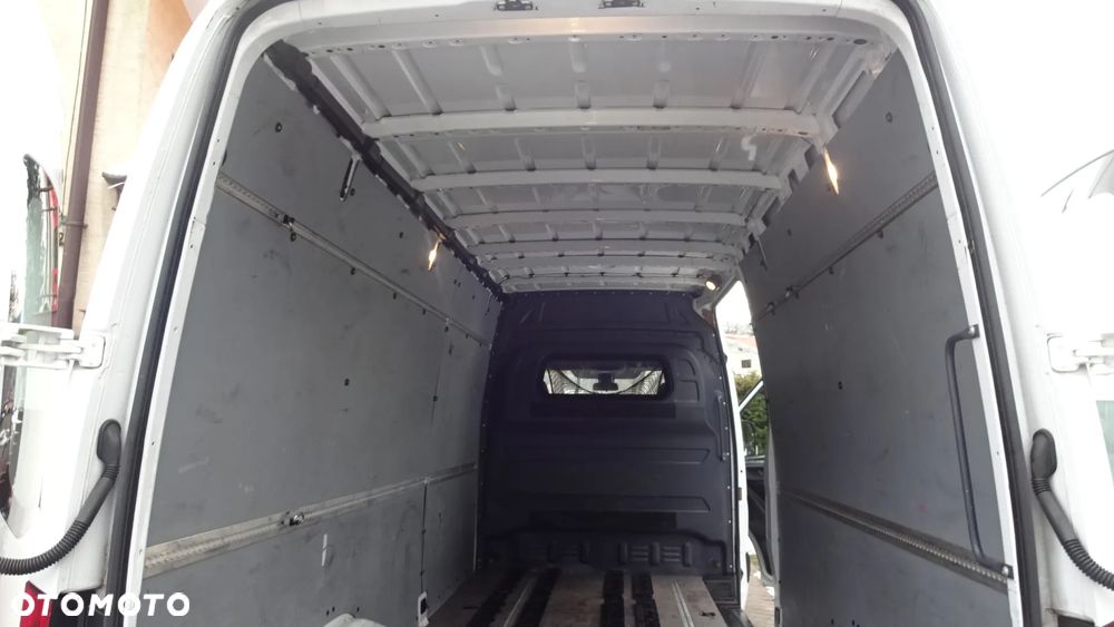 Mercedes-Benz SPRINTER - 10