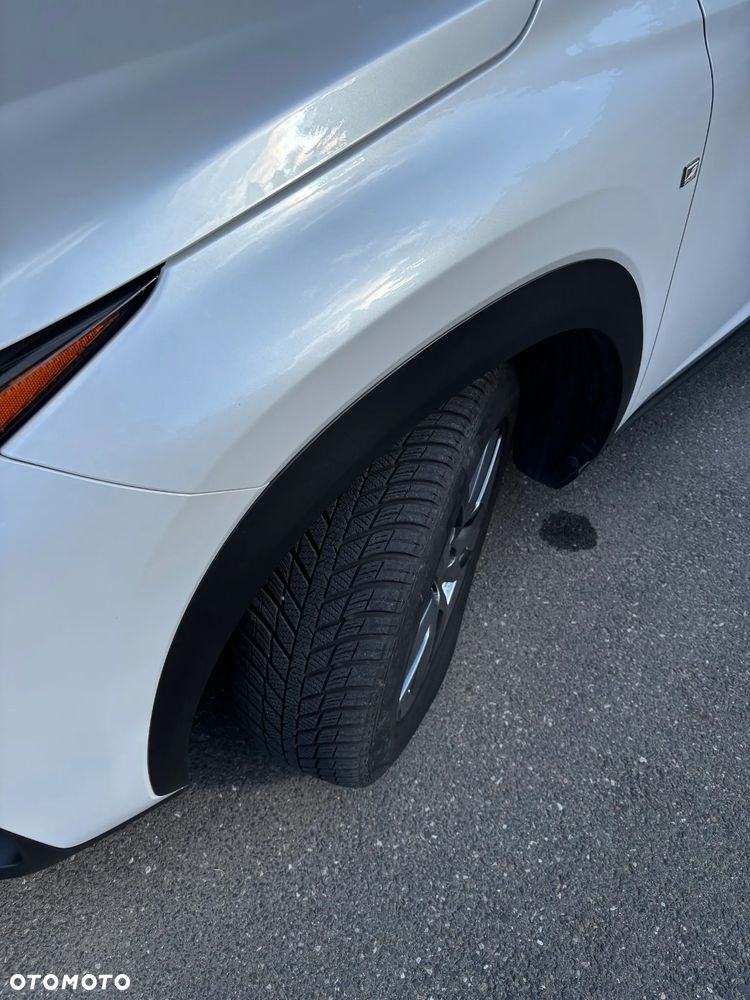 Lexus NX - 14