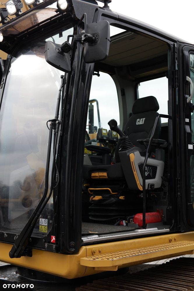 Caterpillar CAT 326 - 19