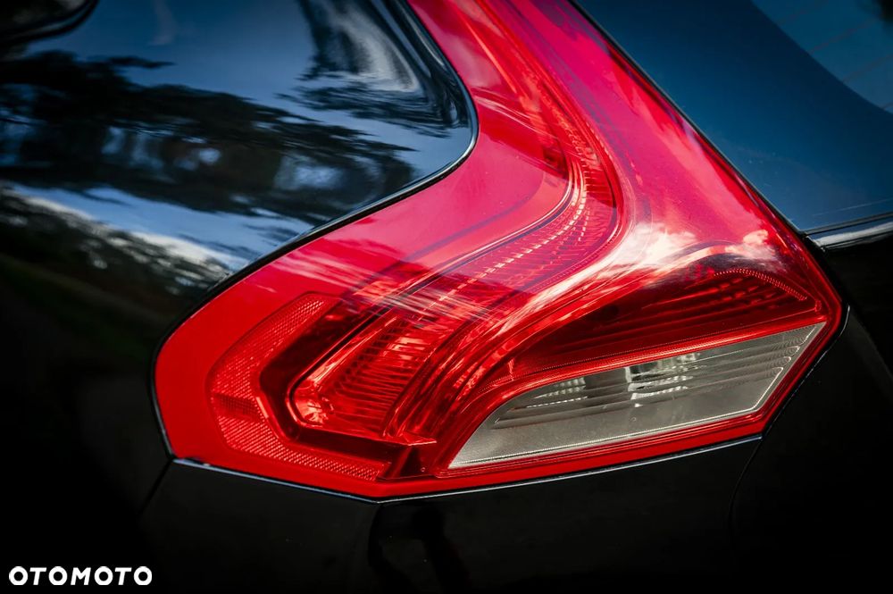 Volvo V40 D4 Momentum - 20