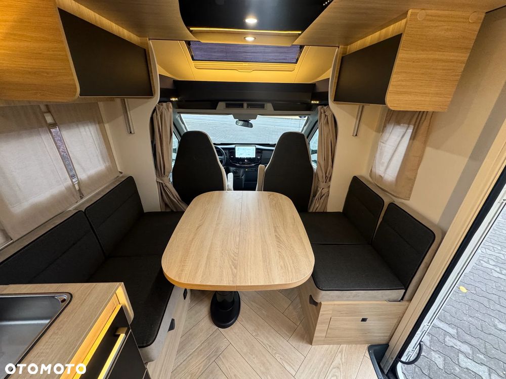 Ford Chausson 797 Titanium Ultimate - 16