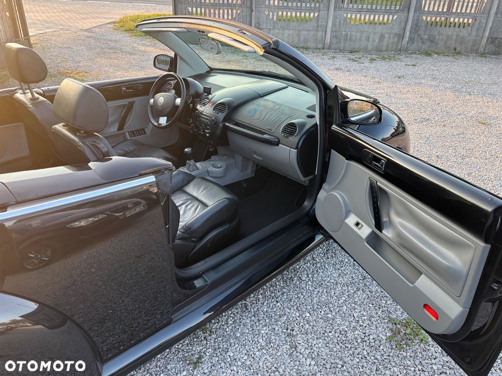 Volkswagen New Beetle - 27