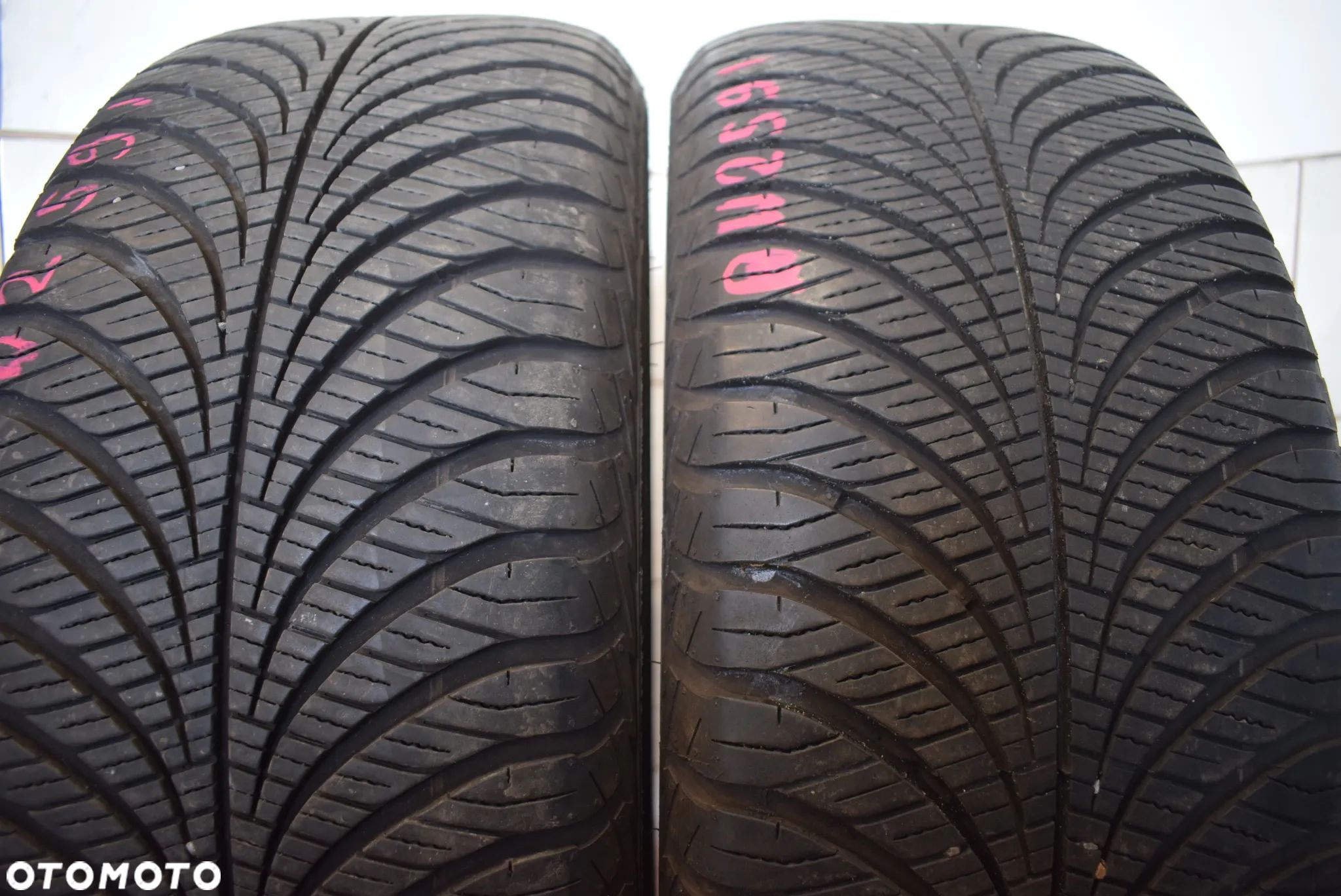 R19 255/55 Goodyear Vector 4 Seasons GEN-2 SUV Cena za parę - 1