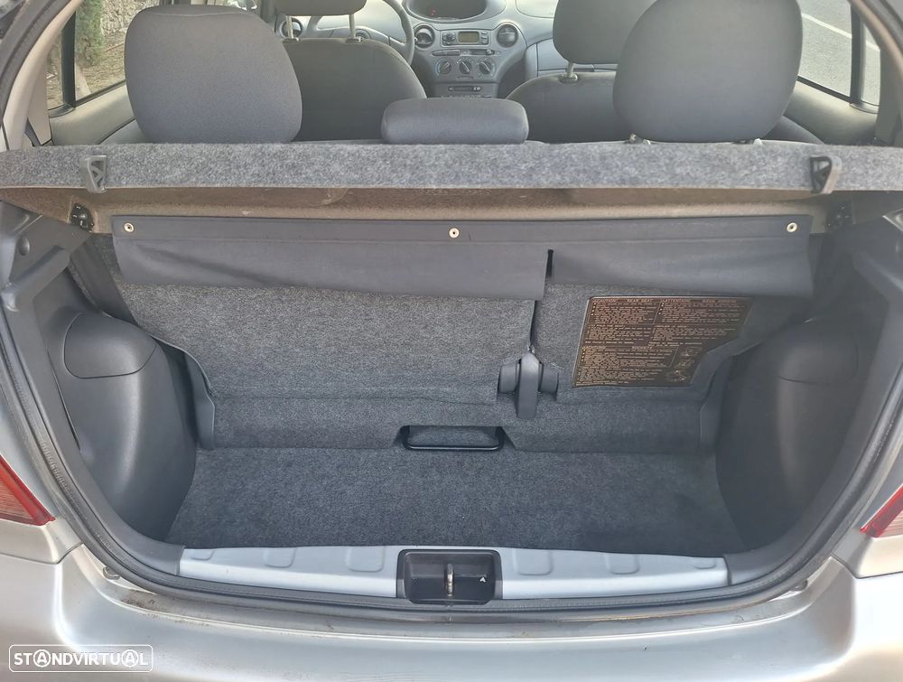 Toyota Yaris 1.0 Luna - 10