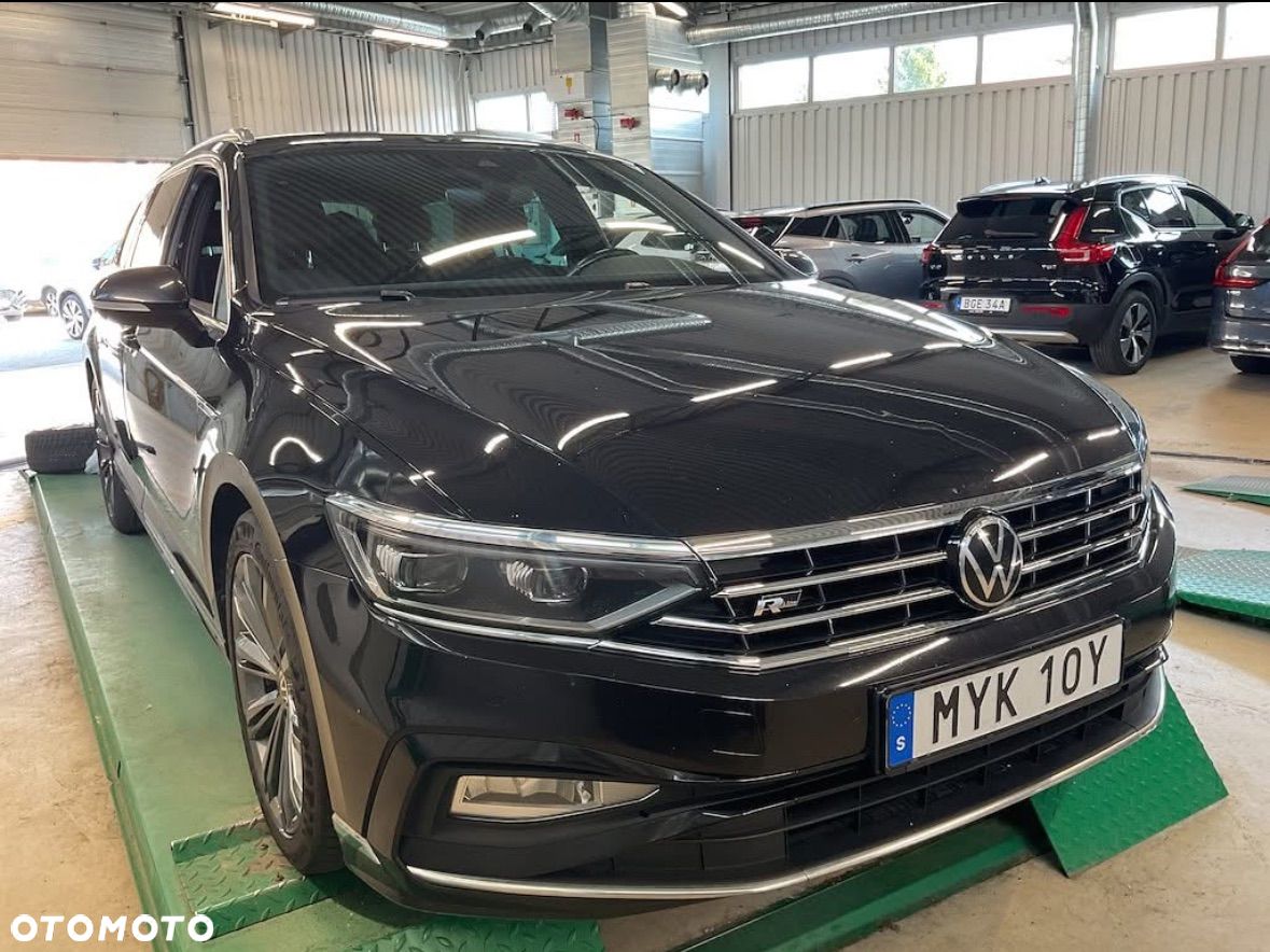 Volkswagen Passat Variant 2.0 TDI SCR DSG 4Motion Elegance - 1