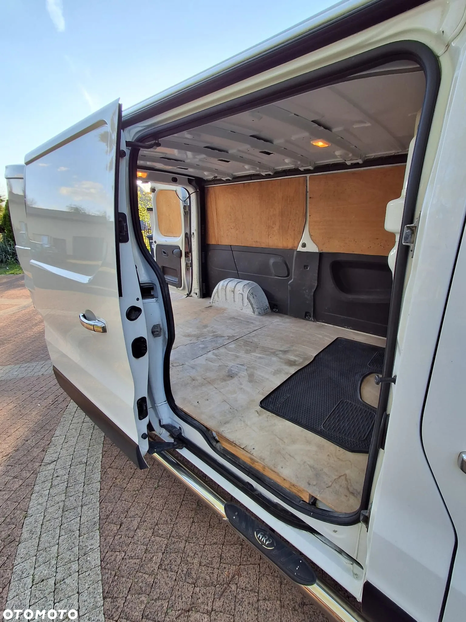 Renault Trafic Long - 11