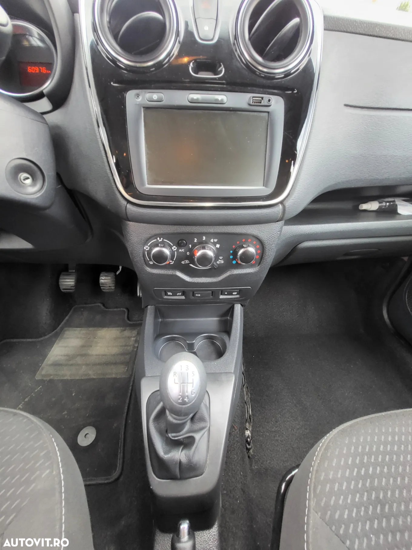 Dacia Dokker TCe 102 GPF Laureate - 17
