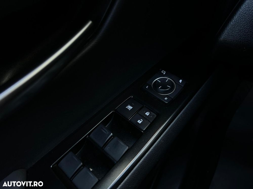 Lexus UX - 23