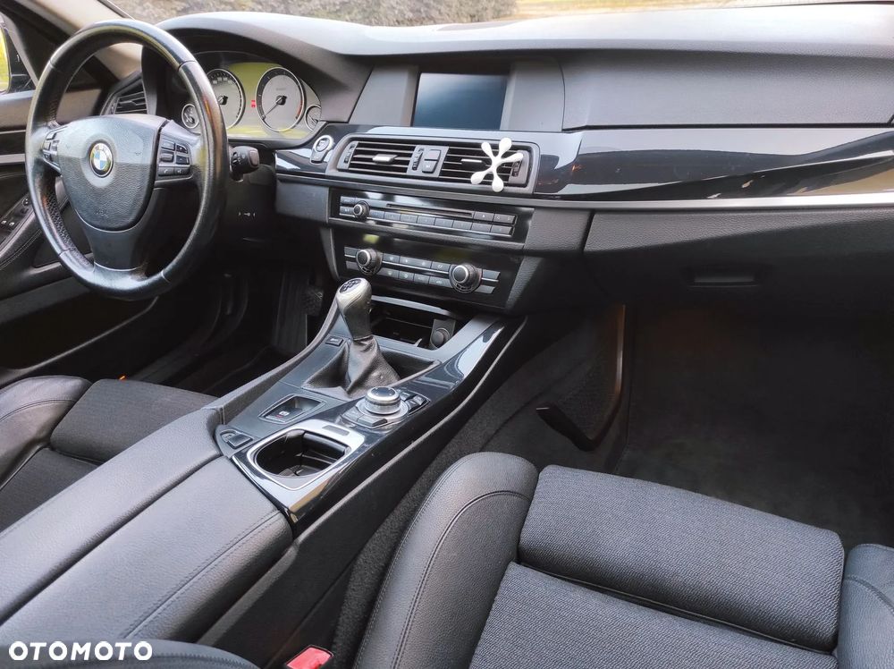 BMW Seria 5 520d - 6