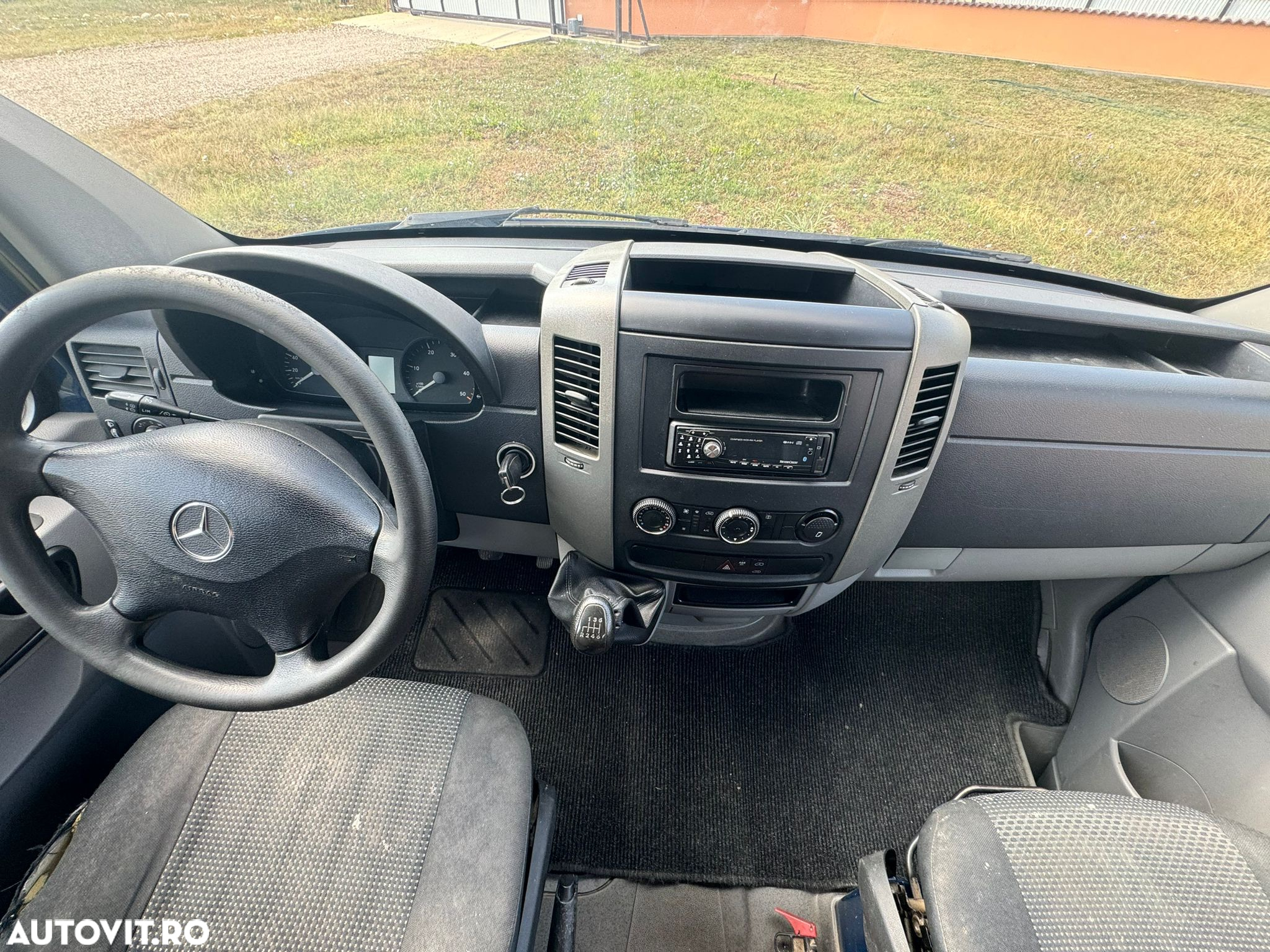 Mercedes-Benz Sprinter - 5
