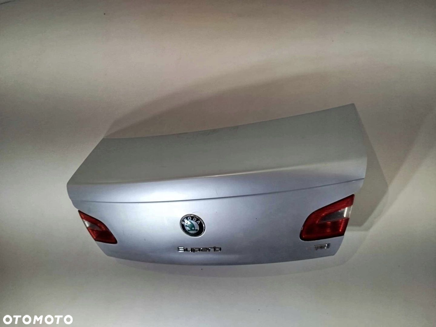 KLAPA BAGAŻNIKA TYLNA SKODA SUPERB II 08 -13 SEDAN - 2