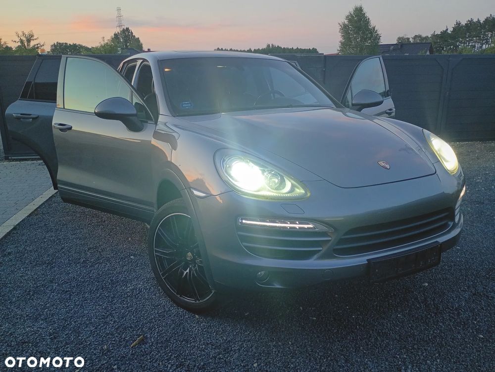 Porsche Cayenne - 21