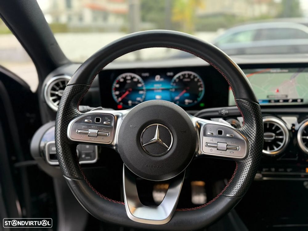 Mercedes-Benz A 250 e 8G-DCT AMG Line - 23