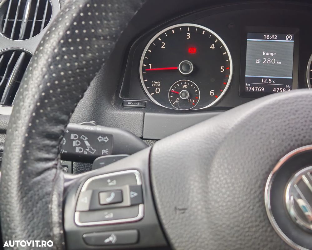 Volkswagen Tiguan 2.0 TDI 4Motion DSG Sport & Style - 15