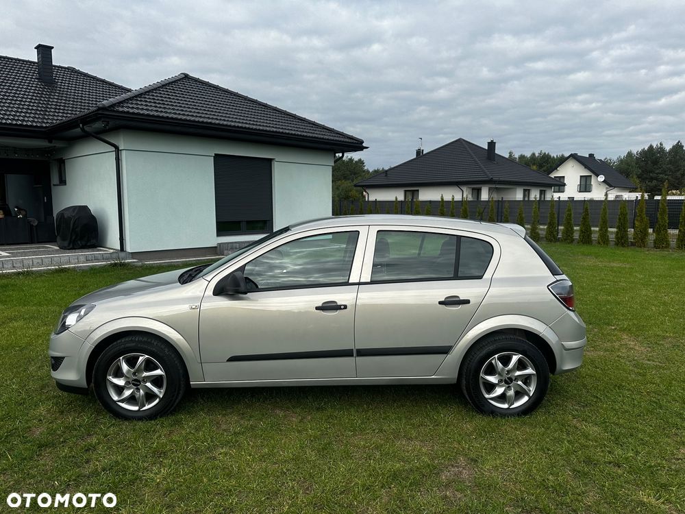 Opel Astra 1.4 Edition Plus - 19