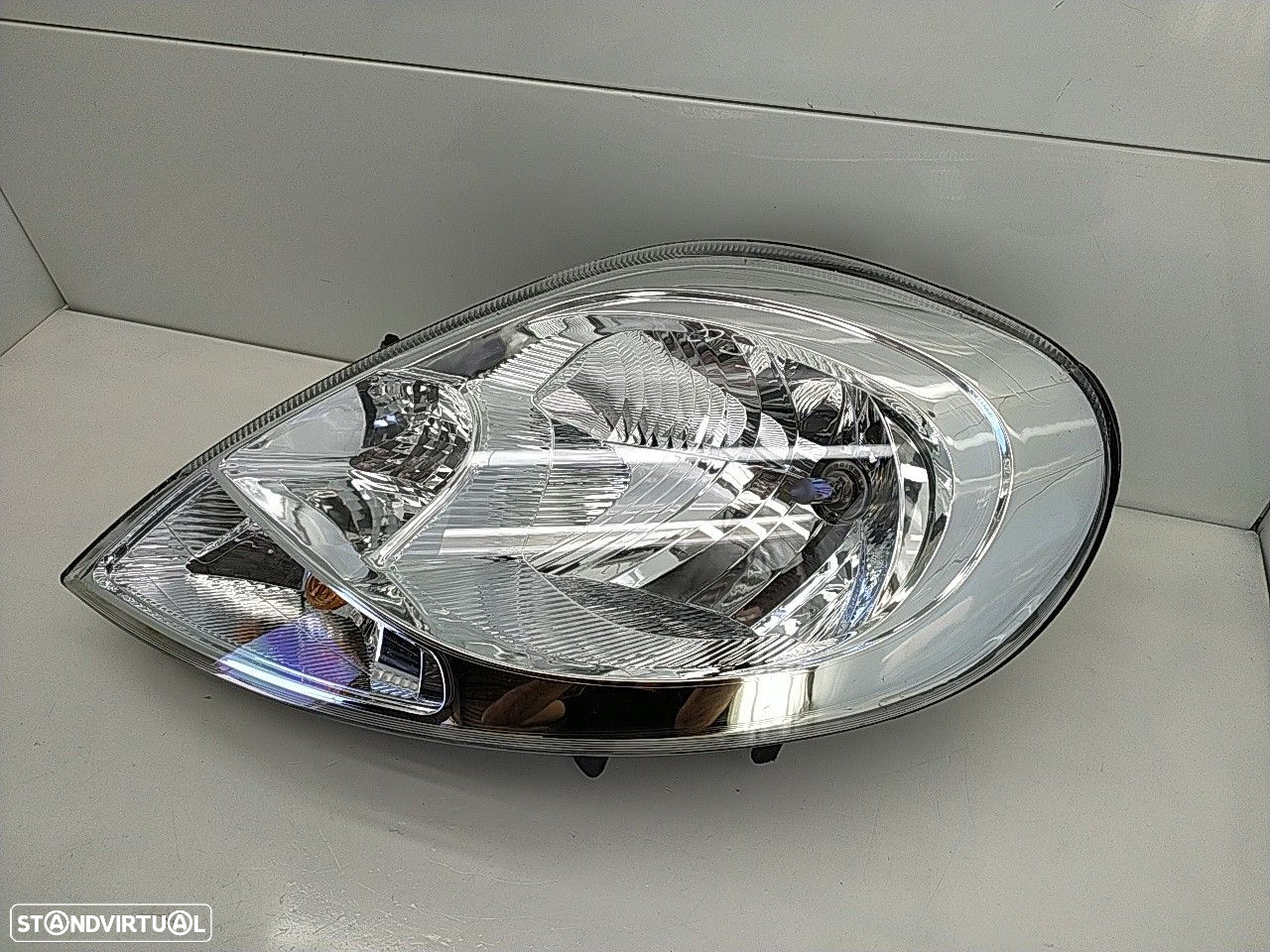 Farol Esquerdo Renault Trafic Ii Caixa (Fl) - 2