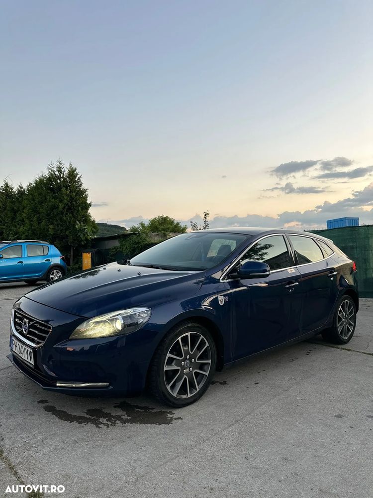 Volvo V40 D2 Momentum - 4