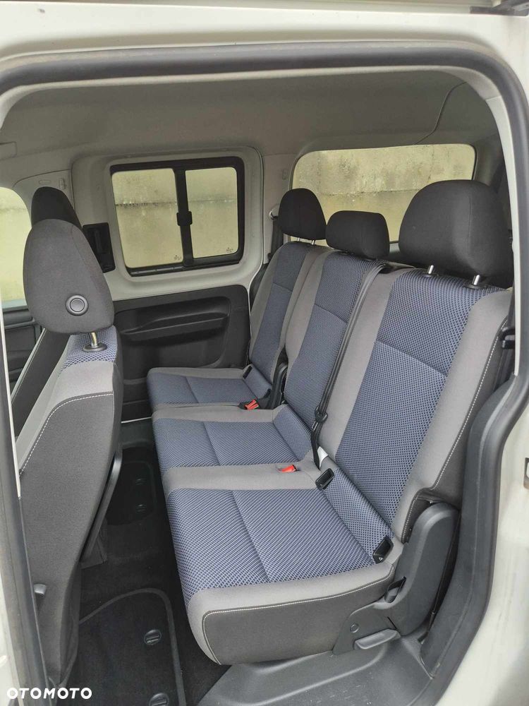 Volkswagen Caddy Maxi 2.0 TDI Trendline Mixt 4Motion - 6