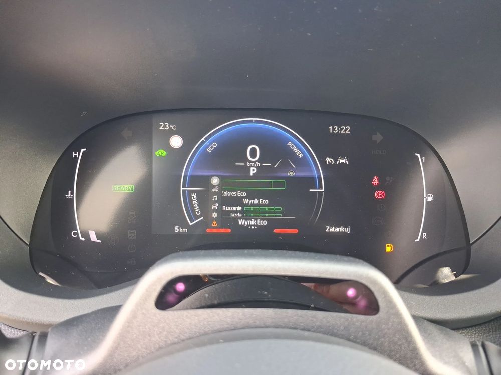 Toyota Yaris Cross - 17