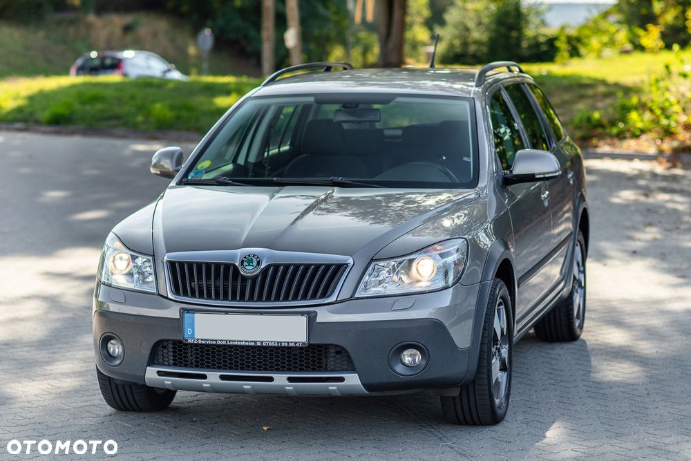 Skoda Octavia 2.0 TDI DPF 4x4 DSG Scout - 4