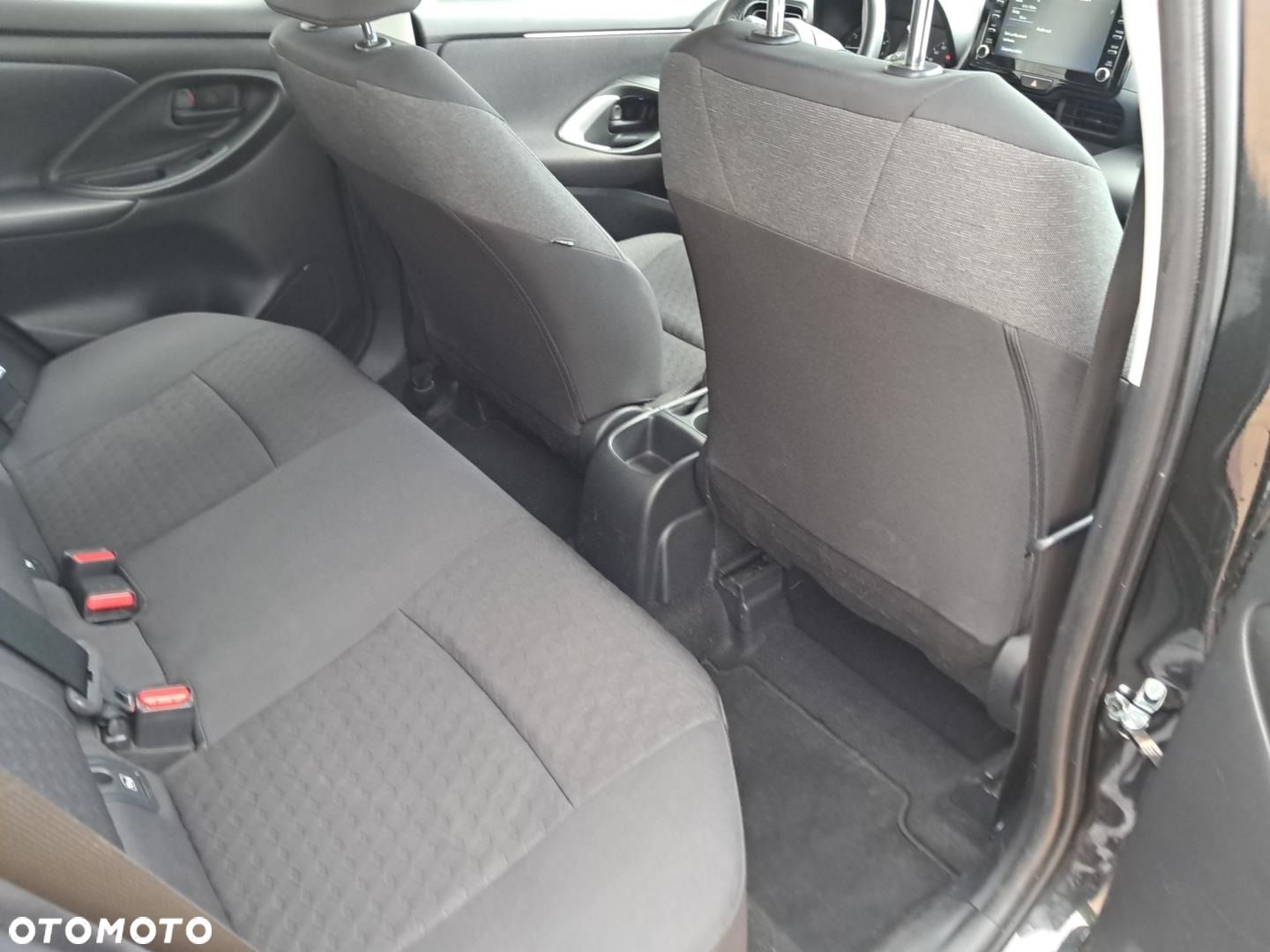 Toyota Yaris - 8