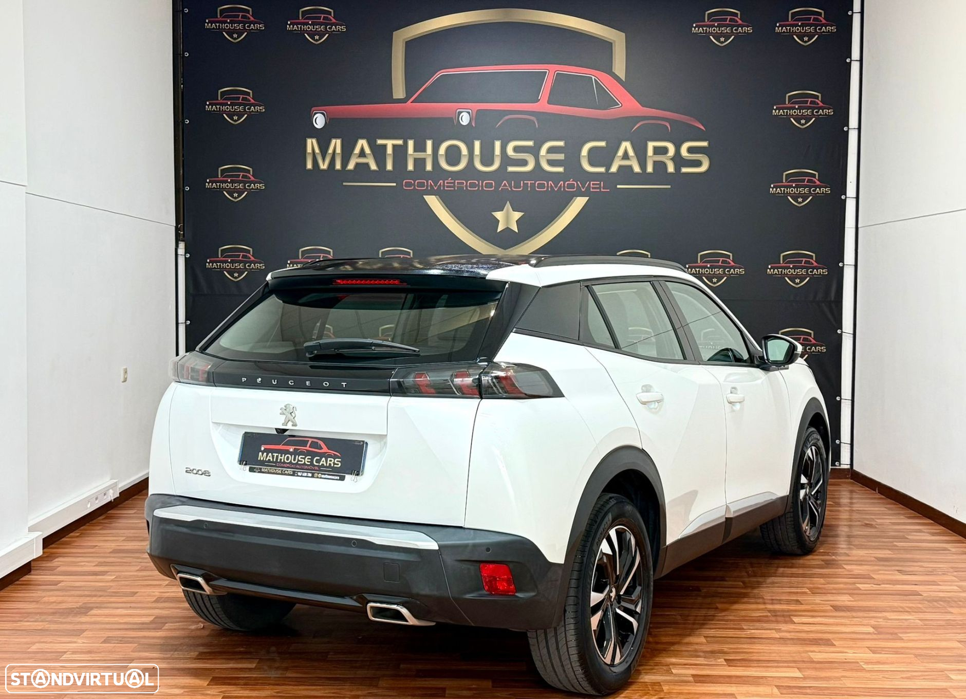 Peugeot 2008 1.2 PureTech Allure EAT8 - 5