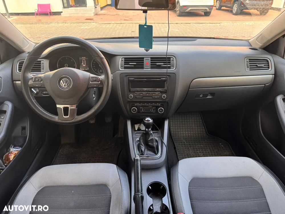 Volkswagen Jetta 2.0 TDI CR DPF Highline - 6