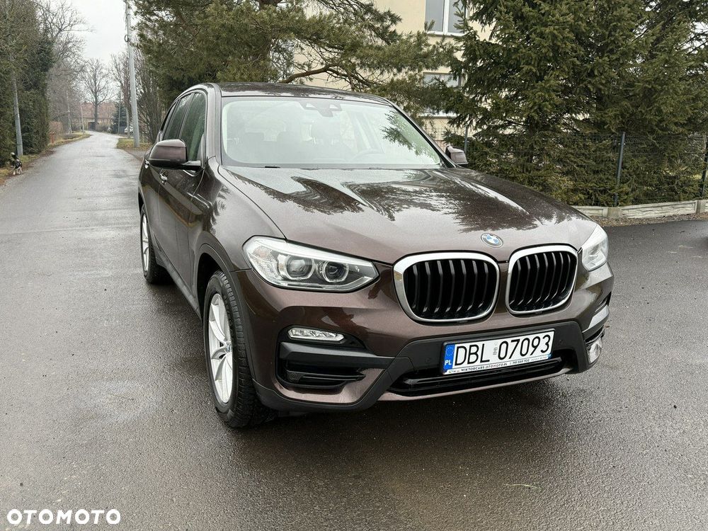 BMW X3 xDrive20i Advantage - 10