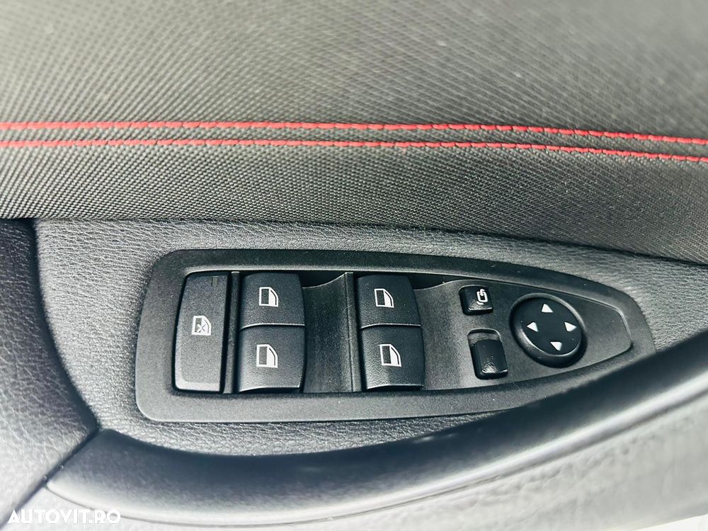 BMW X1 sDrive18d - 12