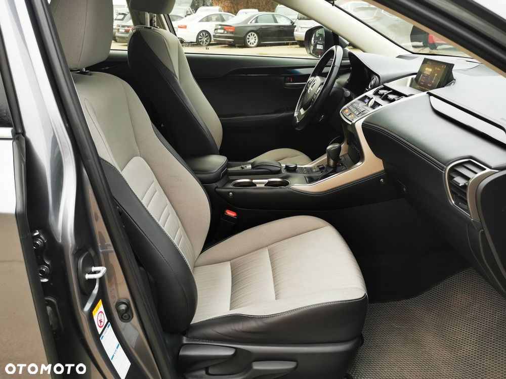 Lexus NX 300h Elite AWD - 12