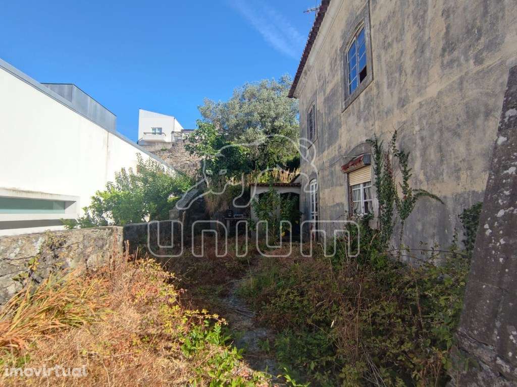 Moradia T5 centro da cidade - Grande imagem: 2/6