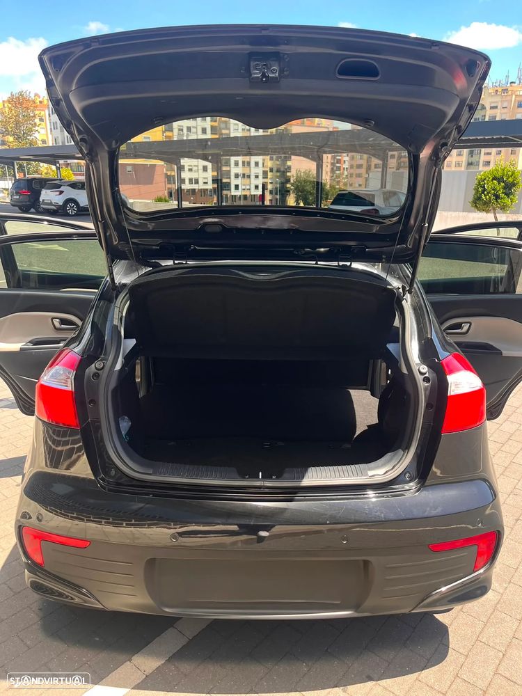 Kia Rio 1.1 CRDi Uniq - 7