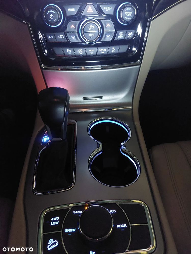 Jeep Grand Cherokee 3.6 V6 Limited - 22