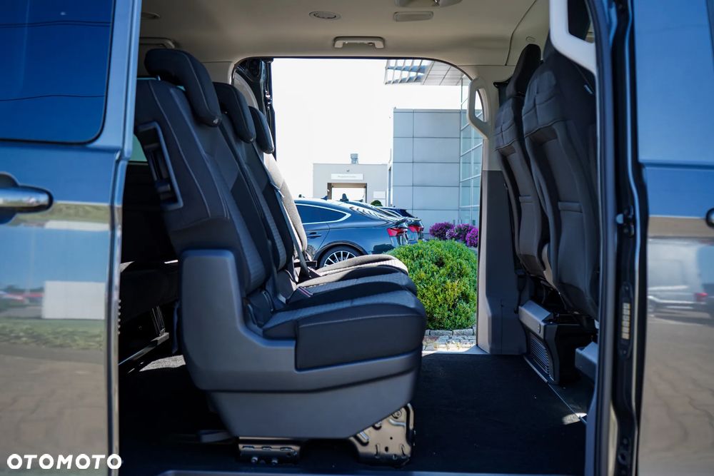 Volkswagen Caravelle - 20