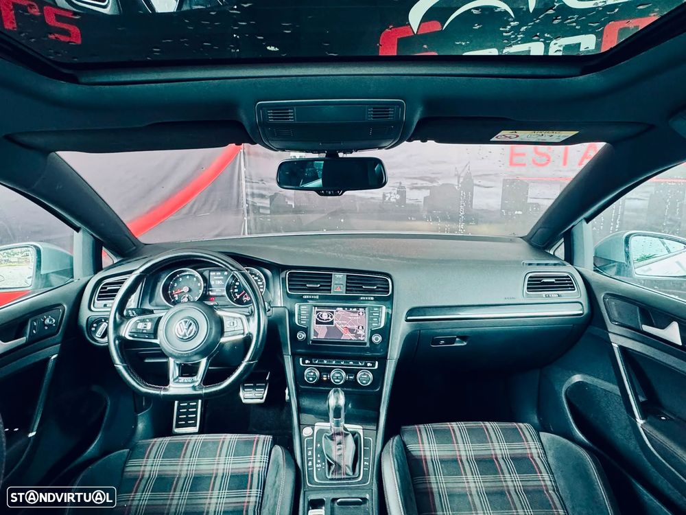 VW Golf GTI Performance BlueMotion DSG - 11