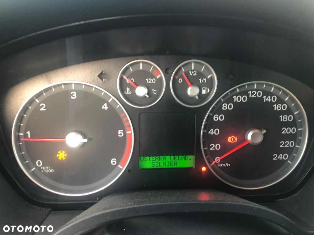 Ford Focus TDCi Ghia - 11