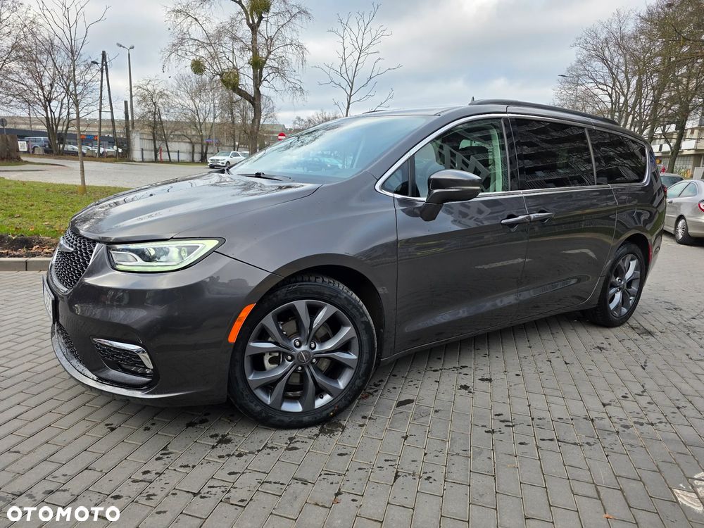 Chrysler Pacifica - 3