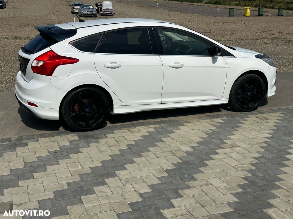 Ford Focus 2.0 TDCI DPF Sport - 6