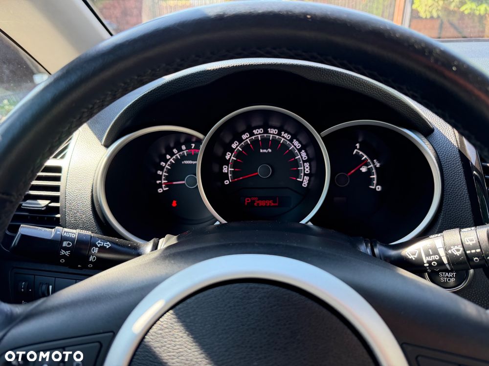 Kia Venga 1.6 CVVT Automatik Platinum Edition - 36