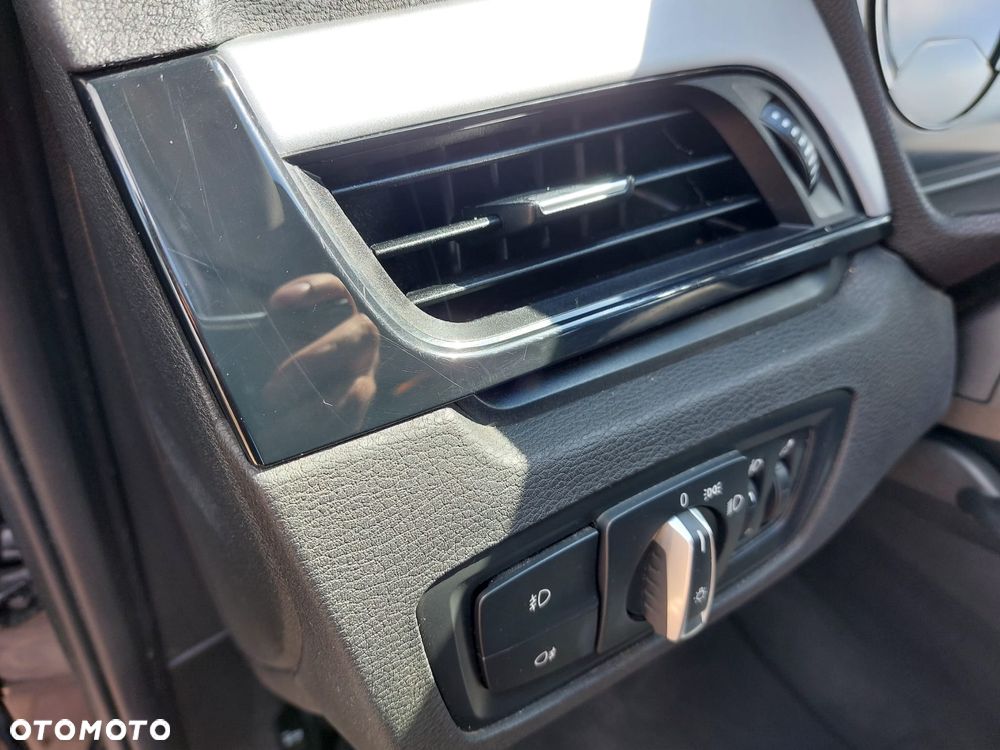 BMW X1 sDrive18i Advantage - 17