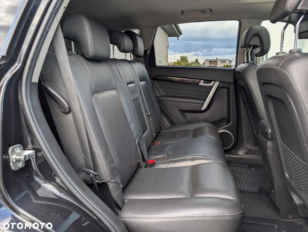 Chevrolet Captiva 2.2 d LTZ - 34