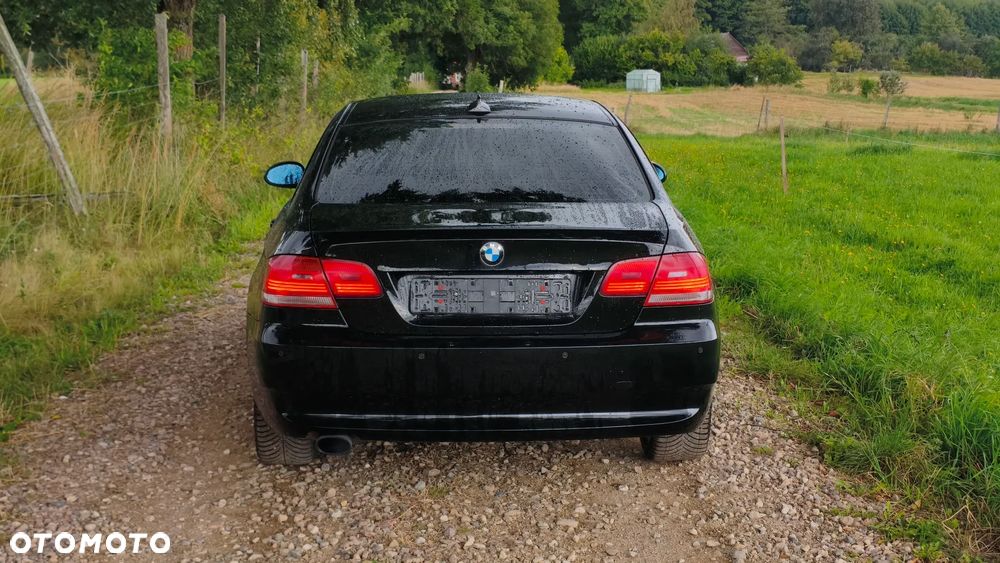 BMW Seria 3 320i - 5