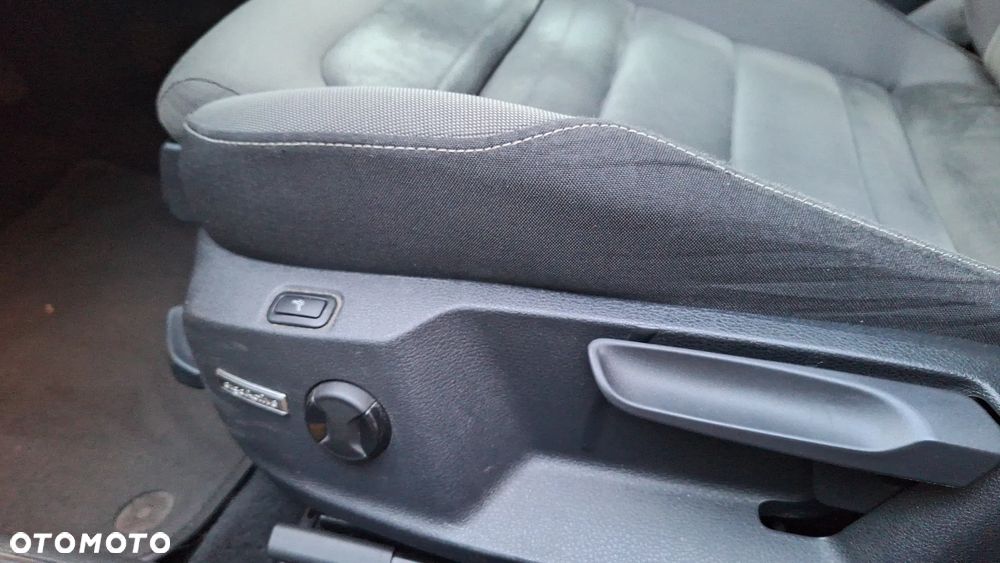 Volkswagen Golf Variant 1.6 TDI BMT Highline - 13