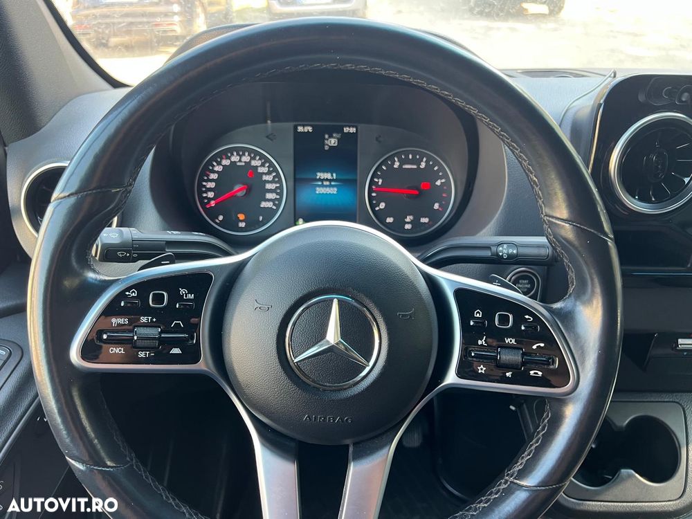 Mercedes-Benz SPRINTER 319 - 15