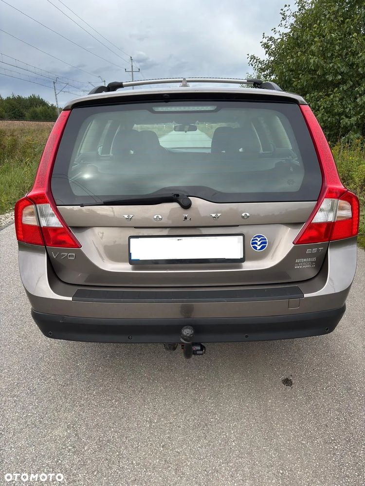 Volvo V70 2.5T Kinetic - 11